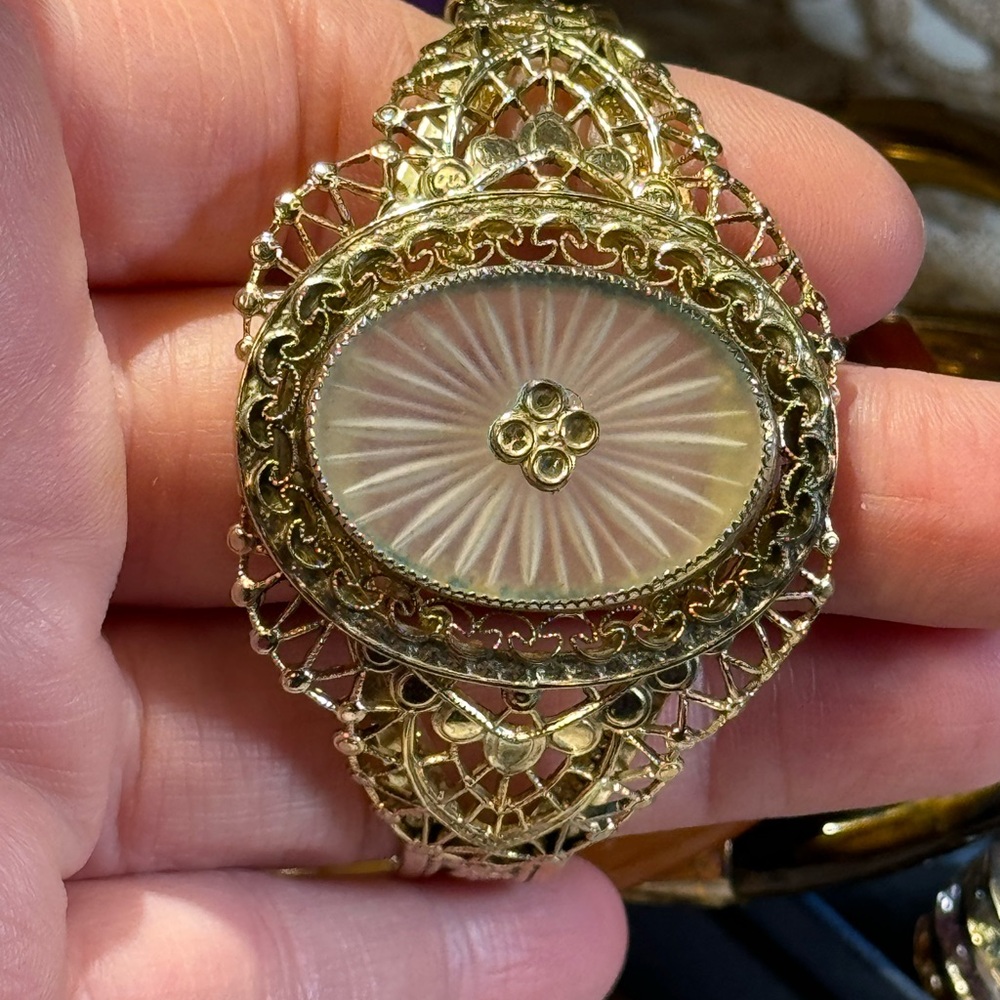 Vintage Whiting & Davis gold finish Bracelet bangle 2.5” - Picture 7 of 7